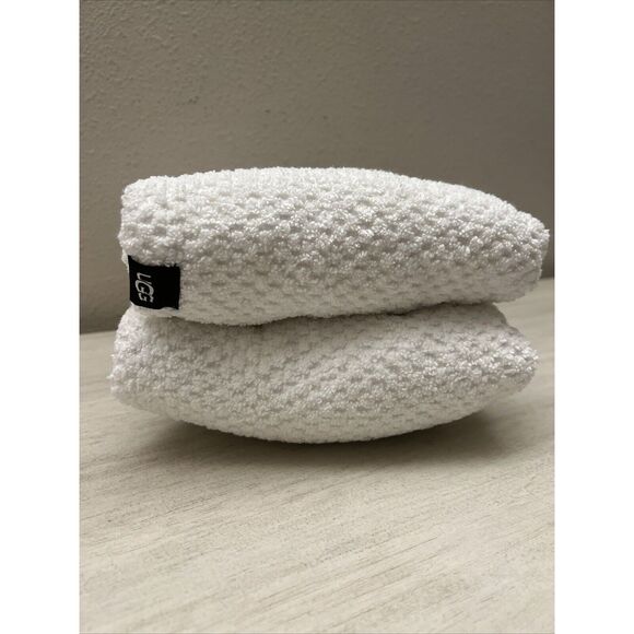UGG Unisex Poppy Textured Bath Wrap One Size Adjustable 32 X 58” WHITE NEW!! - Picture 4 of 8